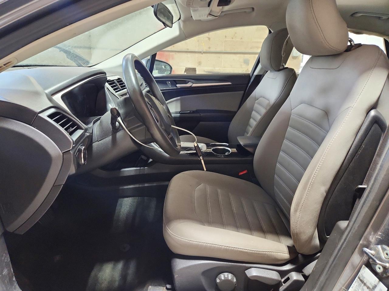 2013 Ford Fusion s