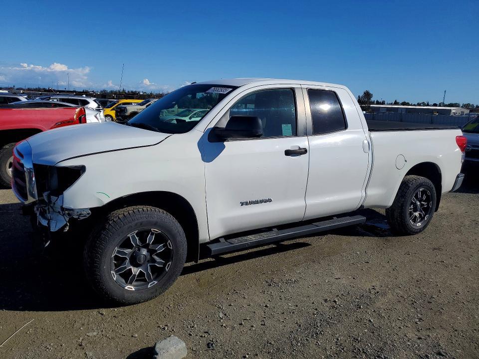 2013 Toyota Tundra Double cab SR5