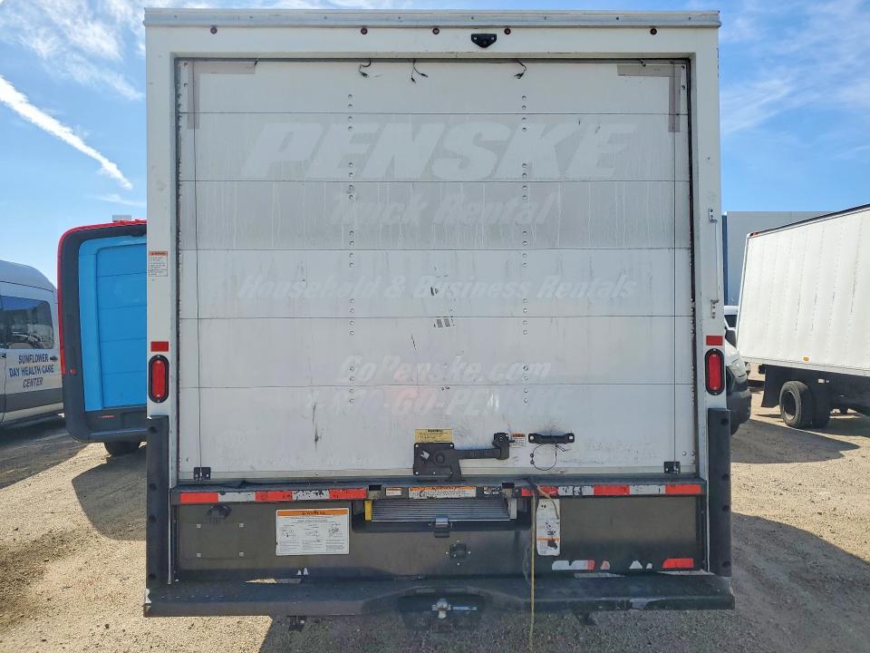 2021 GMC Savana BOX Truck