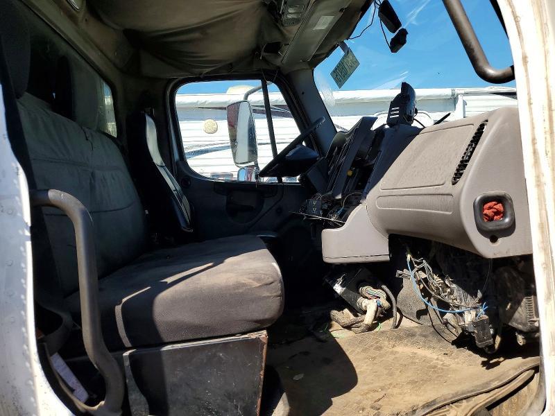 2010 Freightliner Business Class M2 Refuse Truck
