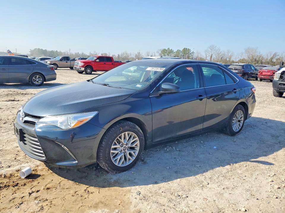 2017 Toyota Camry le