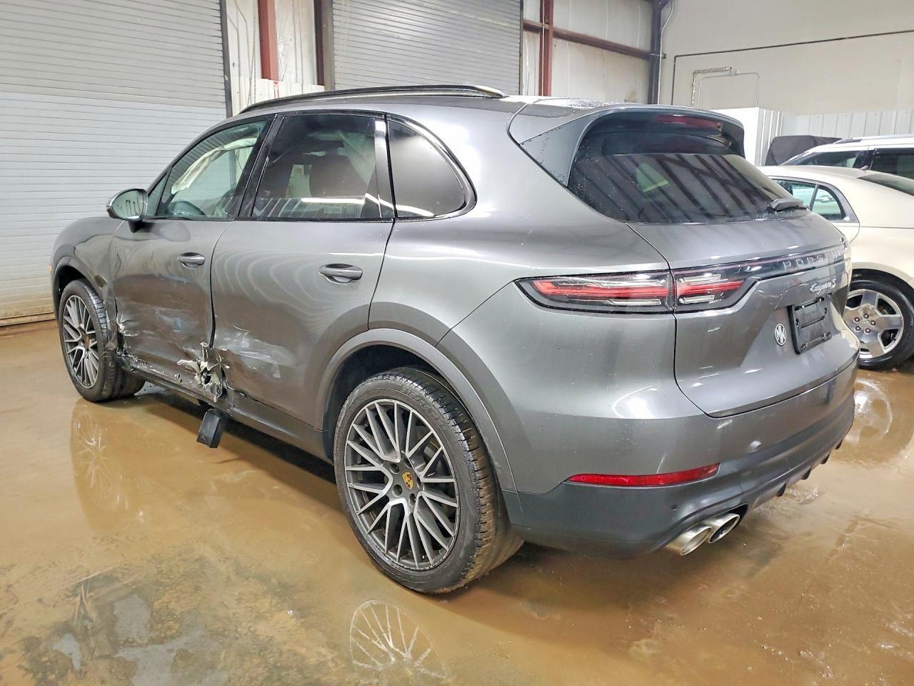 2020 Porsche Cayenne s