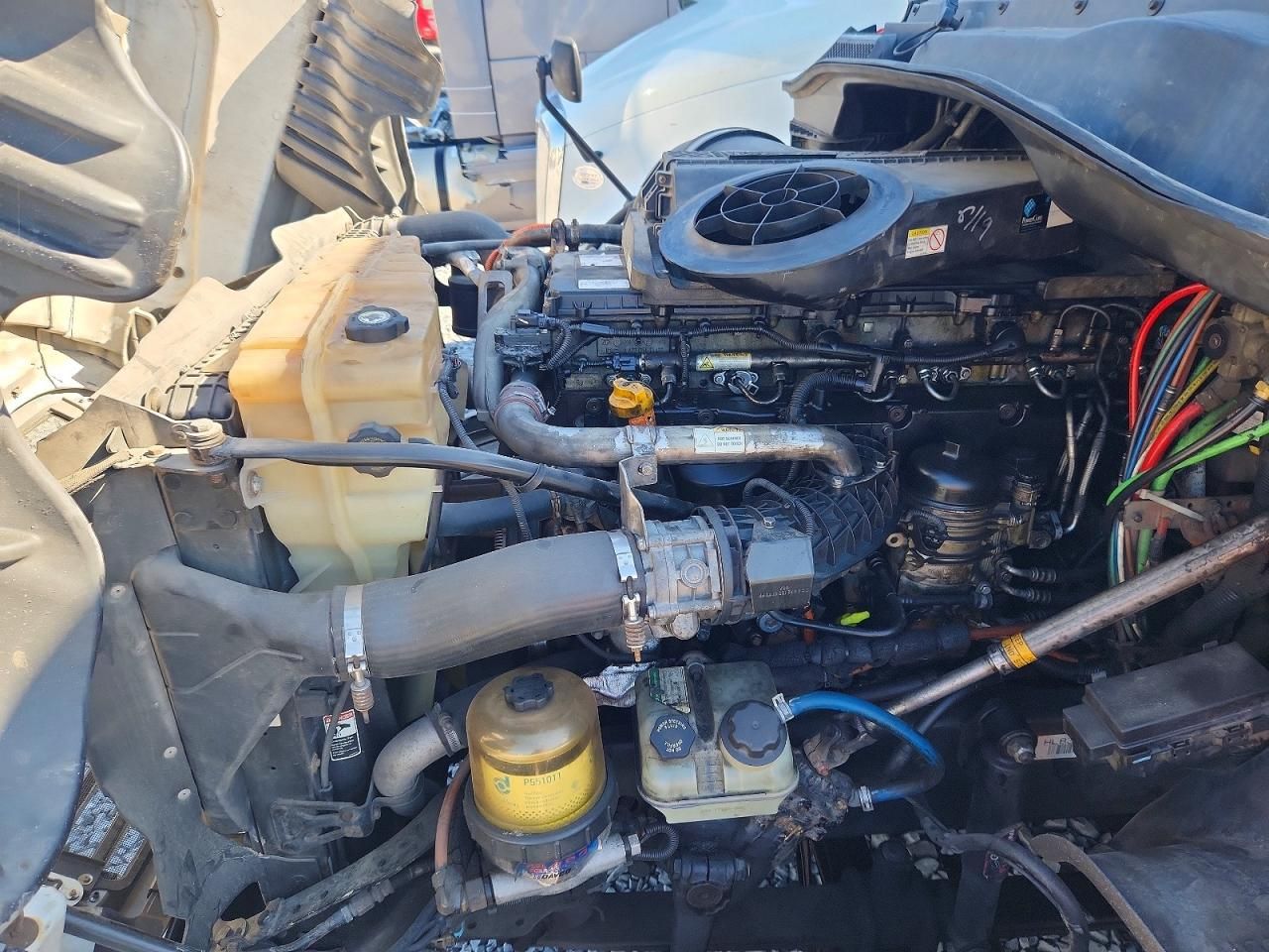 2016 Freightliner Cascadia 125 Semi Truck