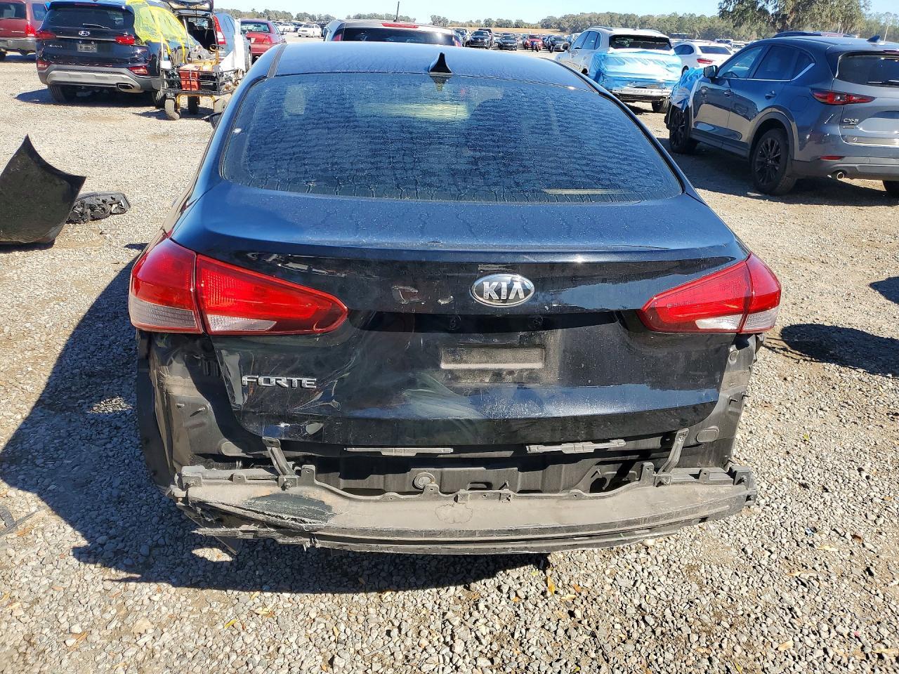 2017 KIA Forte lx