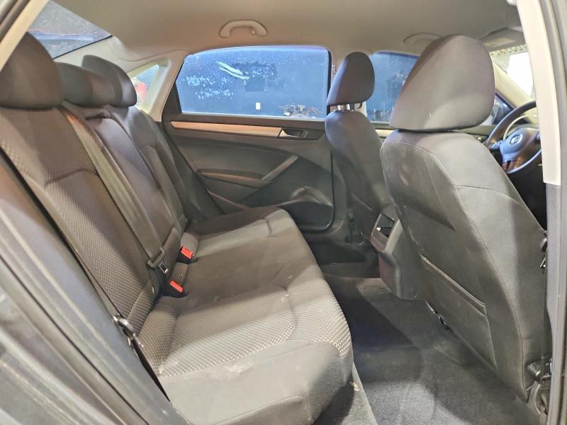 2012 Volkswagen Passat s