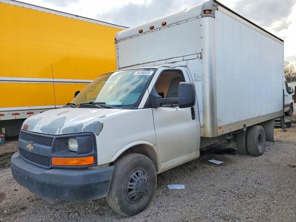 2012 Chevrolet Express G3500 BOX Truck