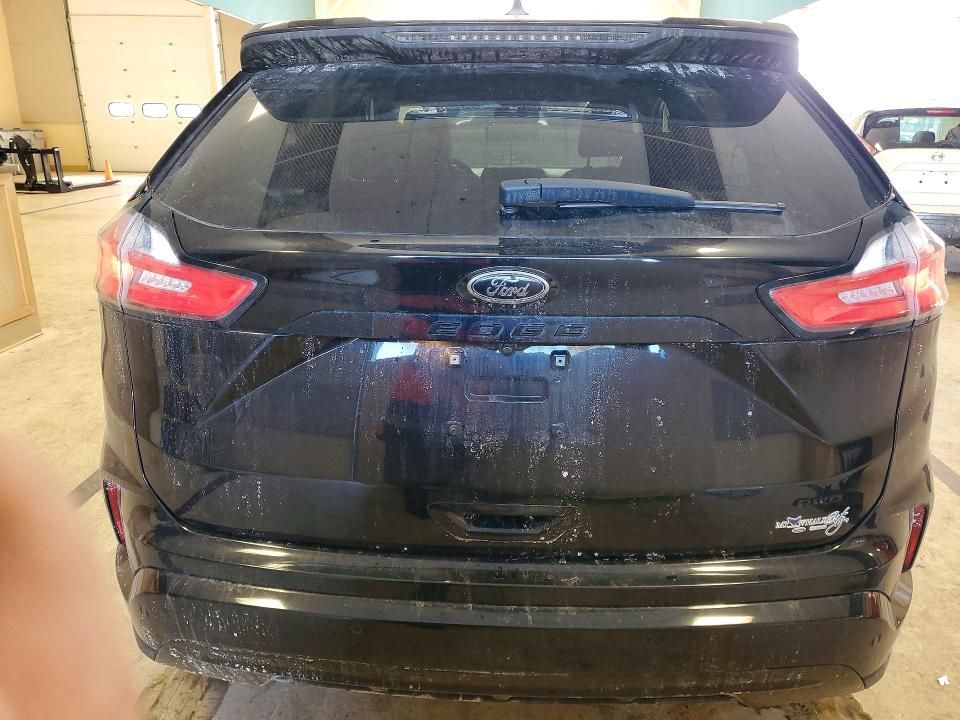 2022 Ford Edge se