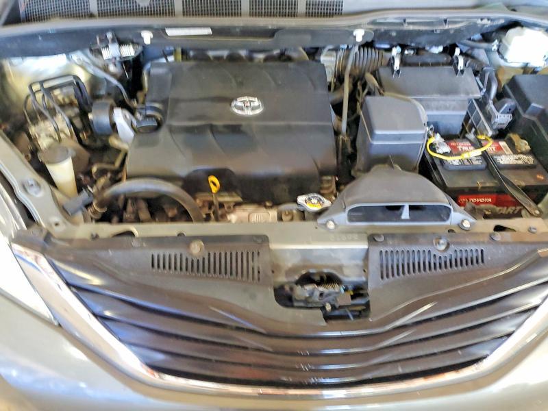 2011 Toyota Sienna le