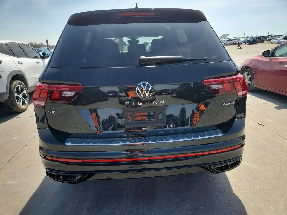 2022 Volkswagen Tiguan se R-line Black