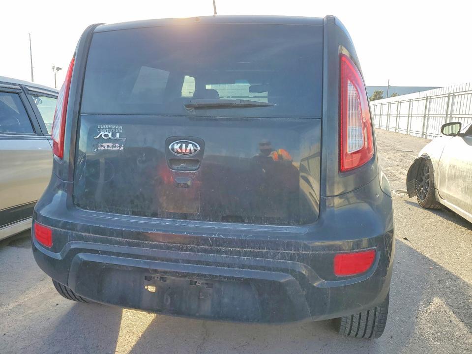 2013 KIA Soul +