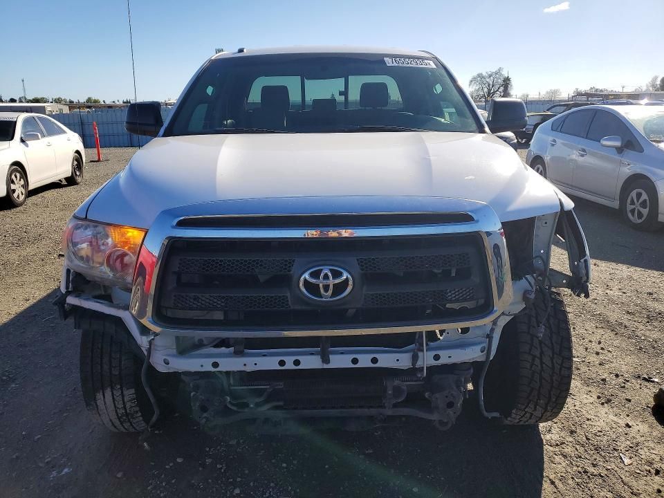 2013 Toyota Tundra Double cab SR5