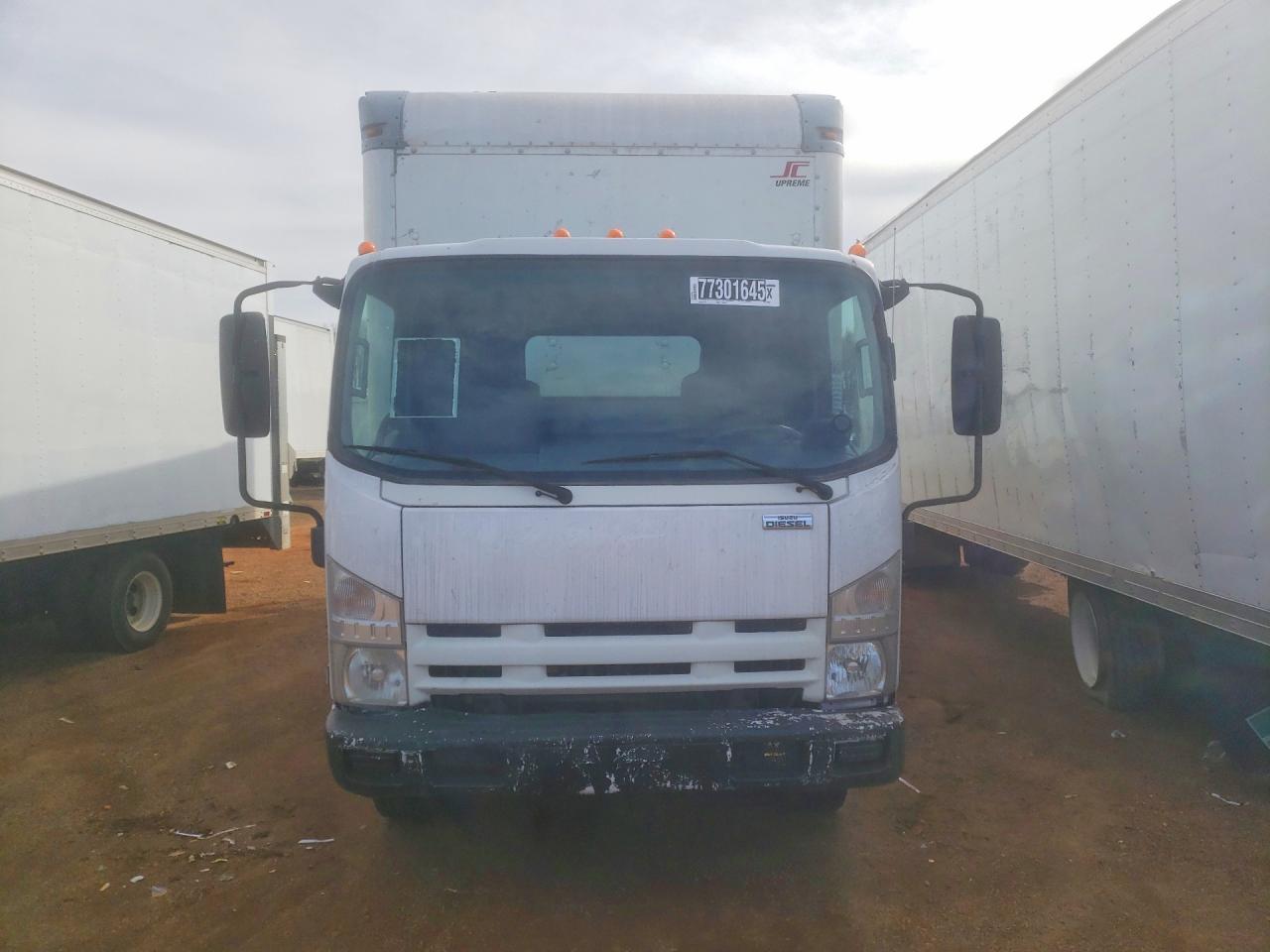 2014 Isuzu NRR BOX Truck