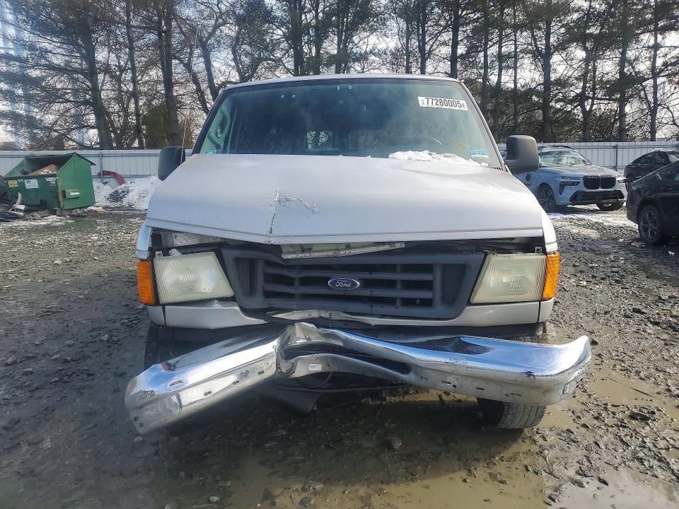 2003 Ford Econoline E350 Super Duty Wagon
