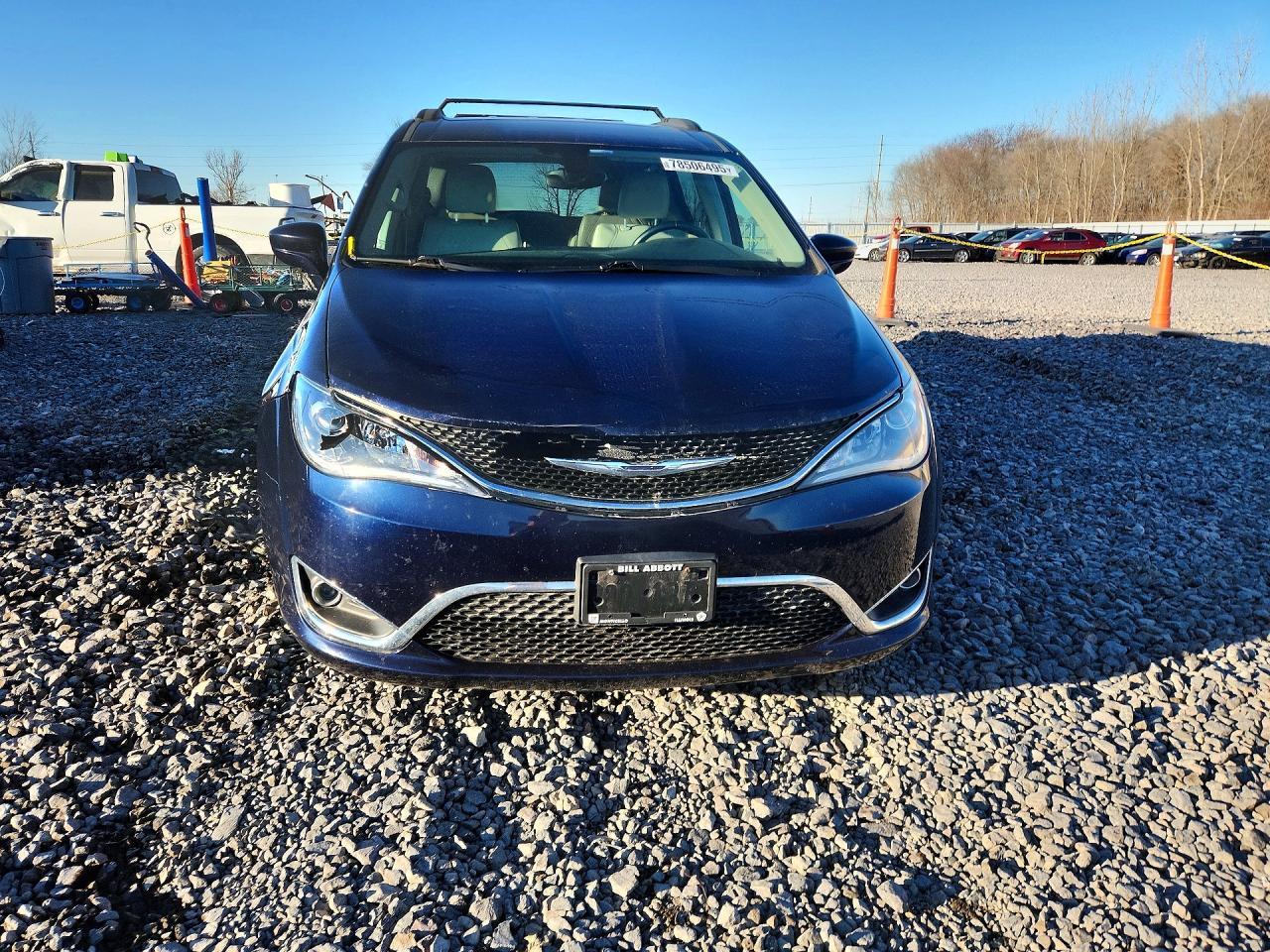 2017 Chrysler Pacifica Touring l