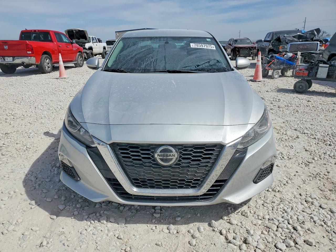 2020 Niss Altima s