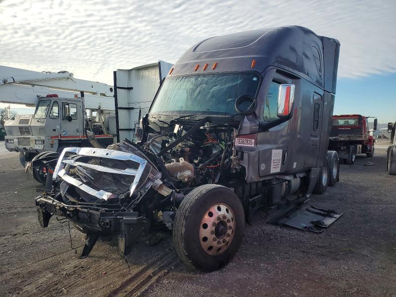 2025 Freightliner Cascadia 126 Semi Truck