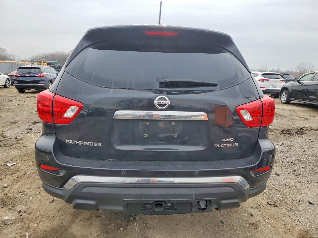 2017 Nissan Pathfinder Platinum
