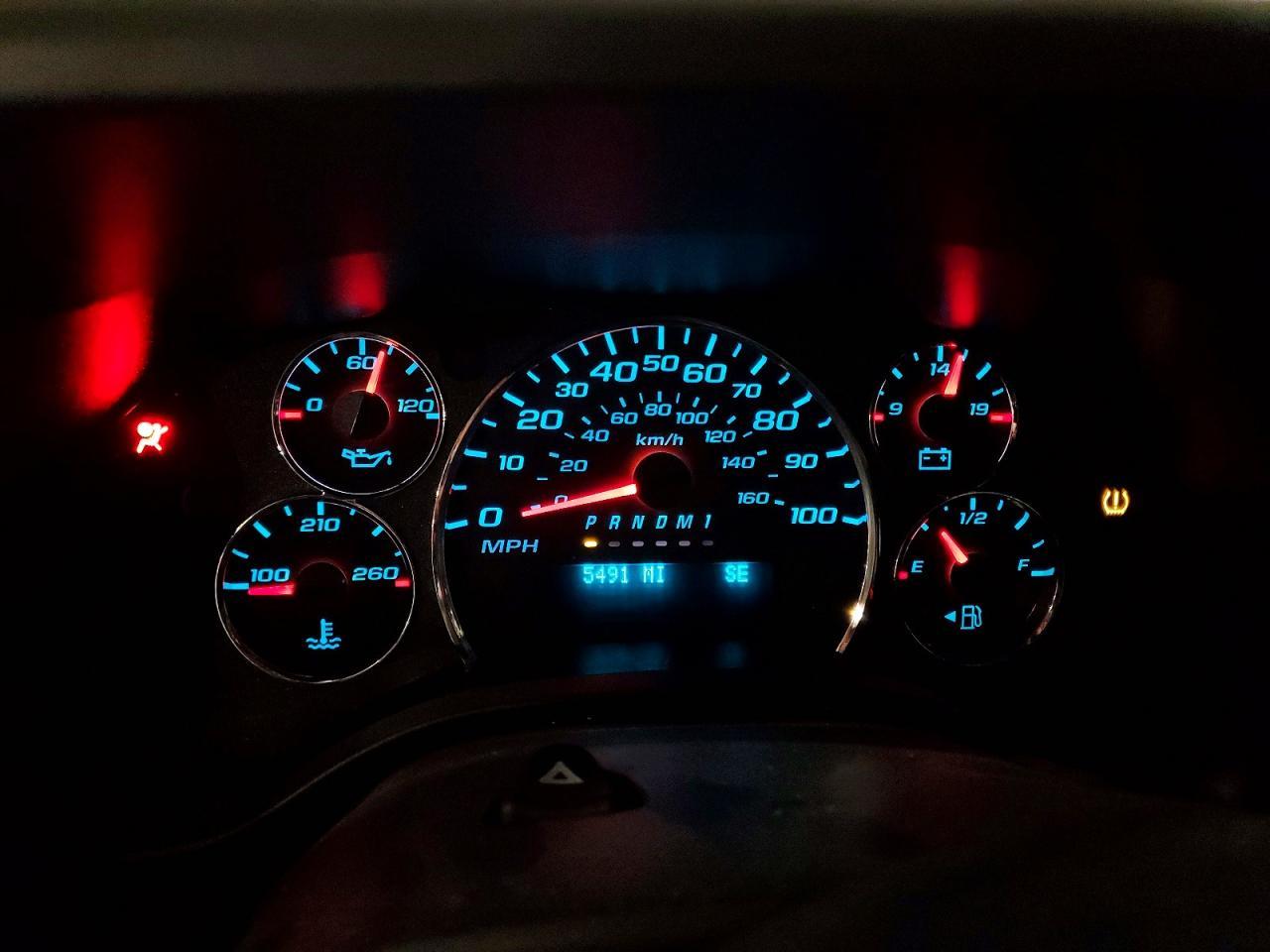 2025 Chev Express G2500