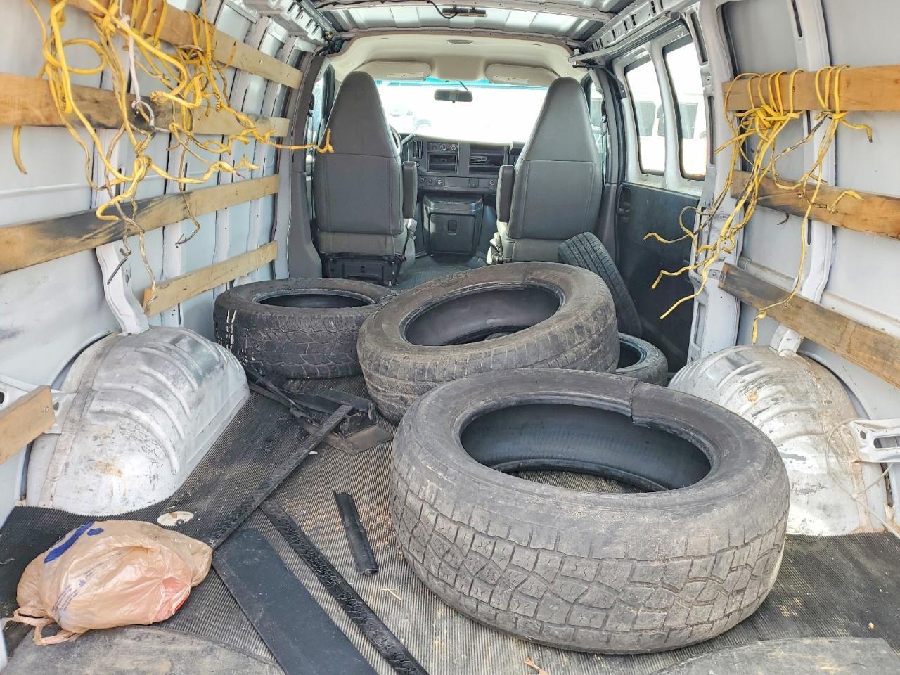2018 Chevrolet Express 2500 Cargo Delivery Van
