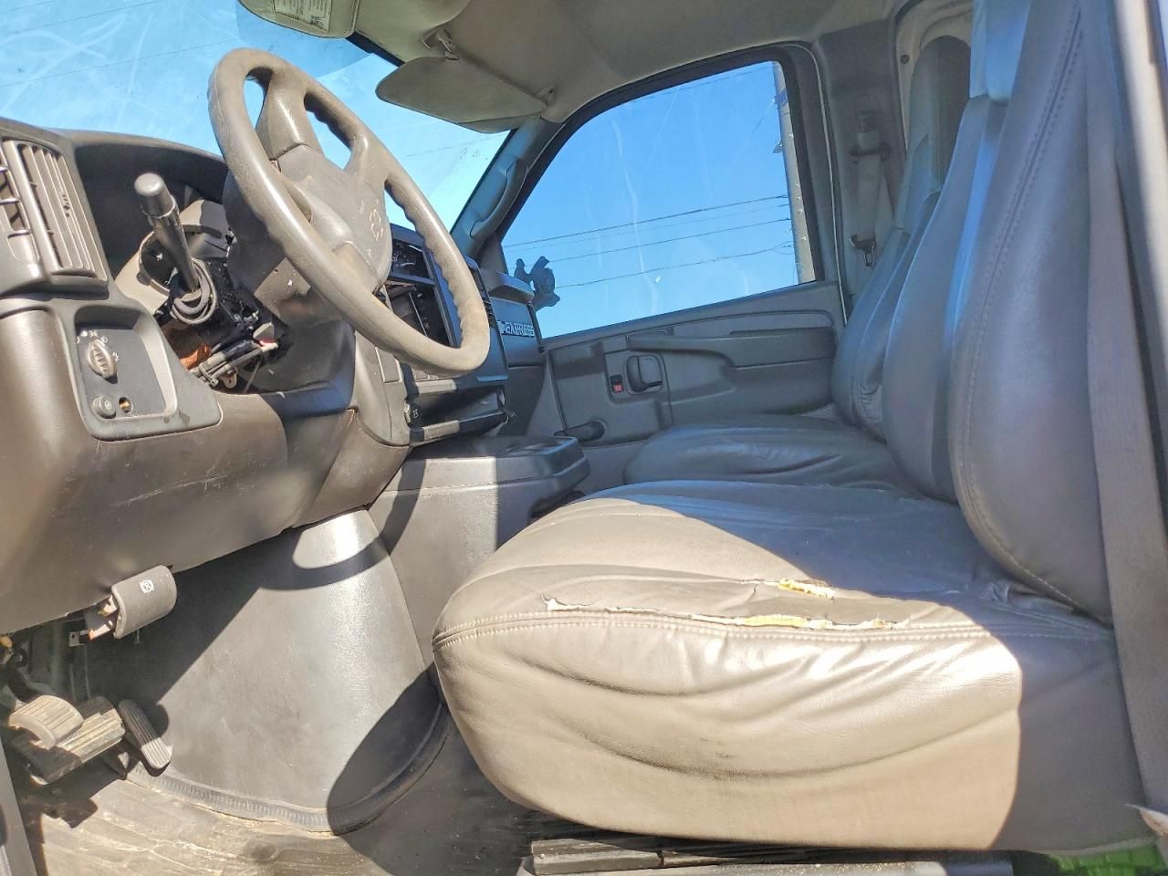 2001 Chevrolet Express 2500 Cargo Delivery Van