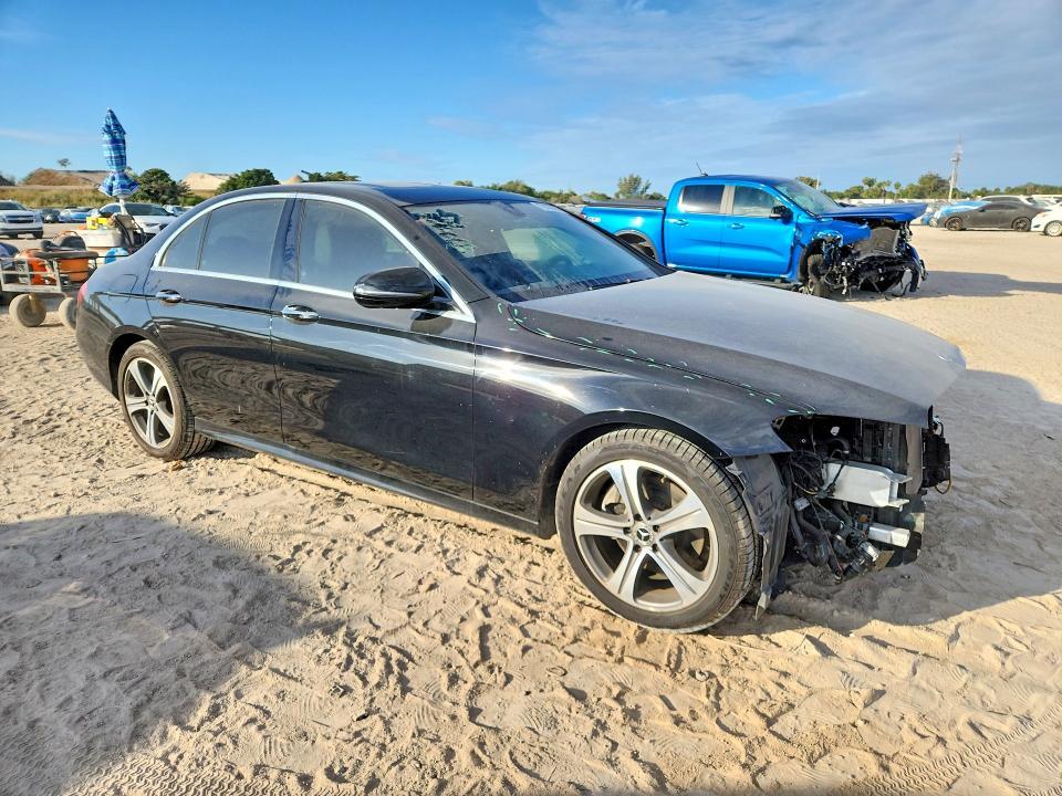2019 Mercedes-Benz E 300