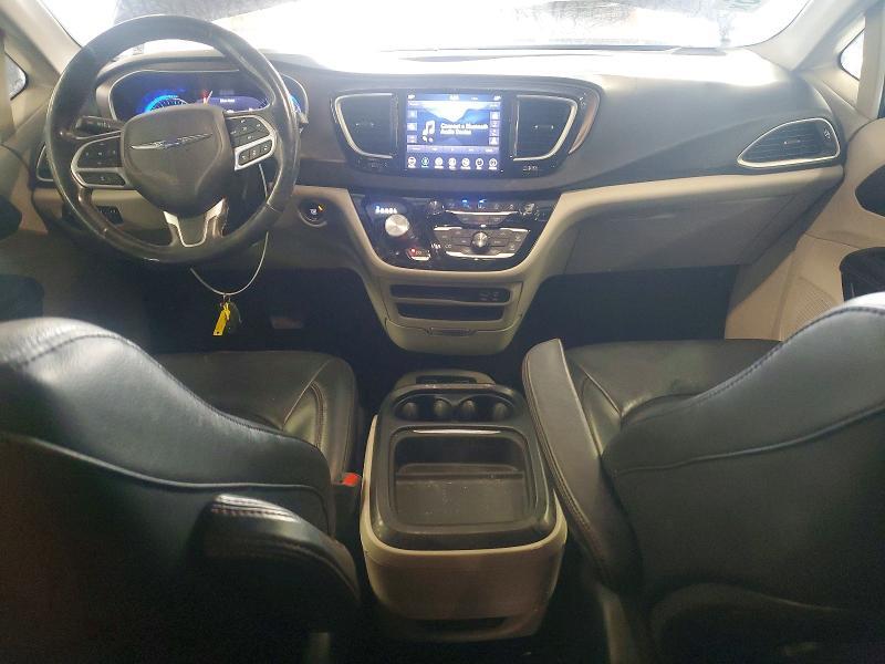 2019 Chrysler Pacifica Touring l