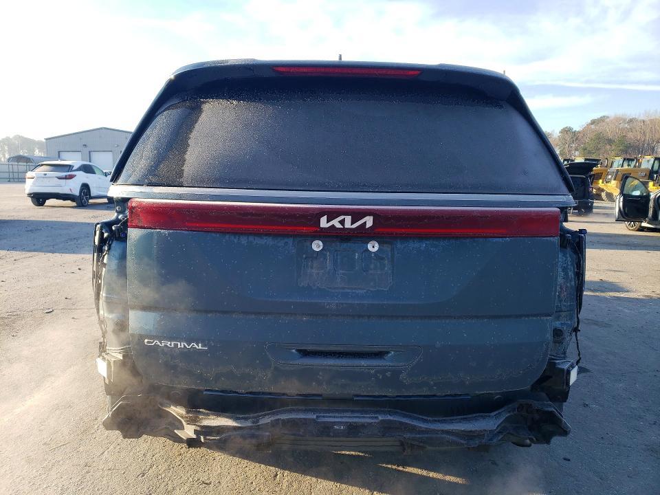 2023 KIA Carnival sx