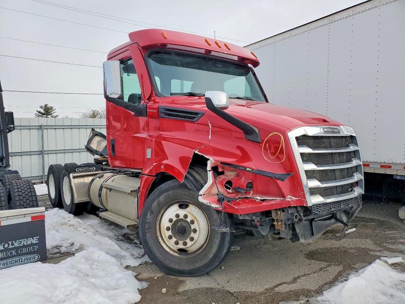 2021 Freightliner Cascadia 126 Semi Truck