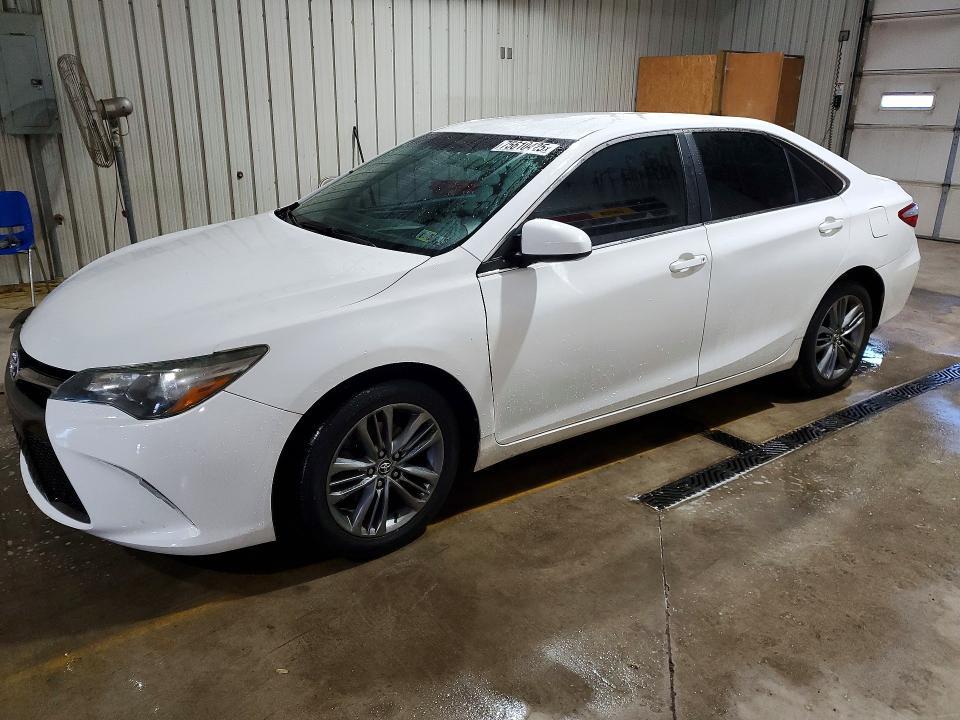2015 Toyota Camry le