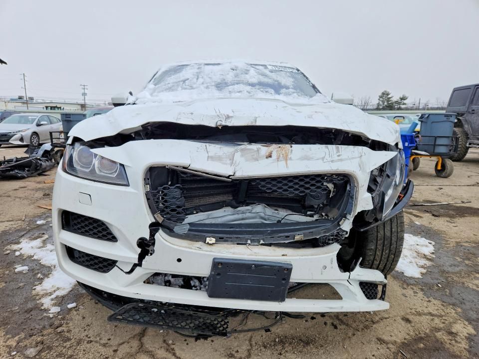 2020 Jaguar F-pace Prestige