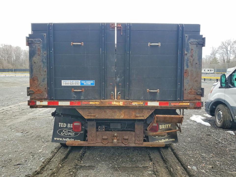 2018 Ford F450 Super Duty Flatbed Truck