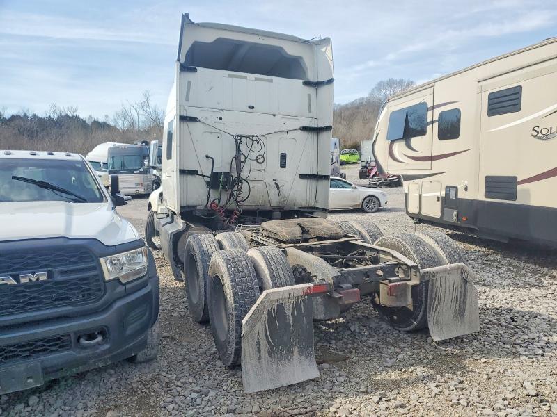 2018 International Lt625 Semi Truck