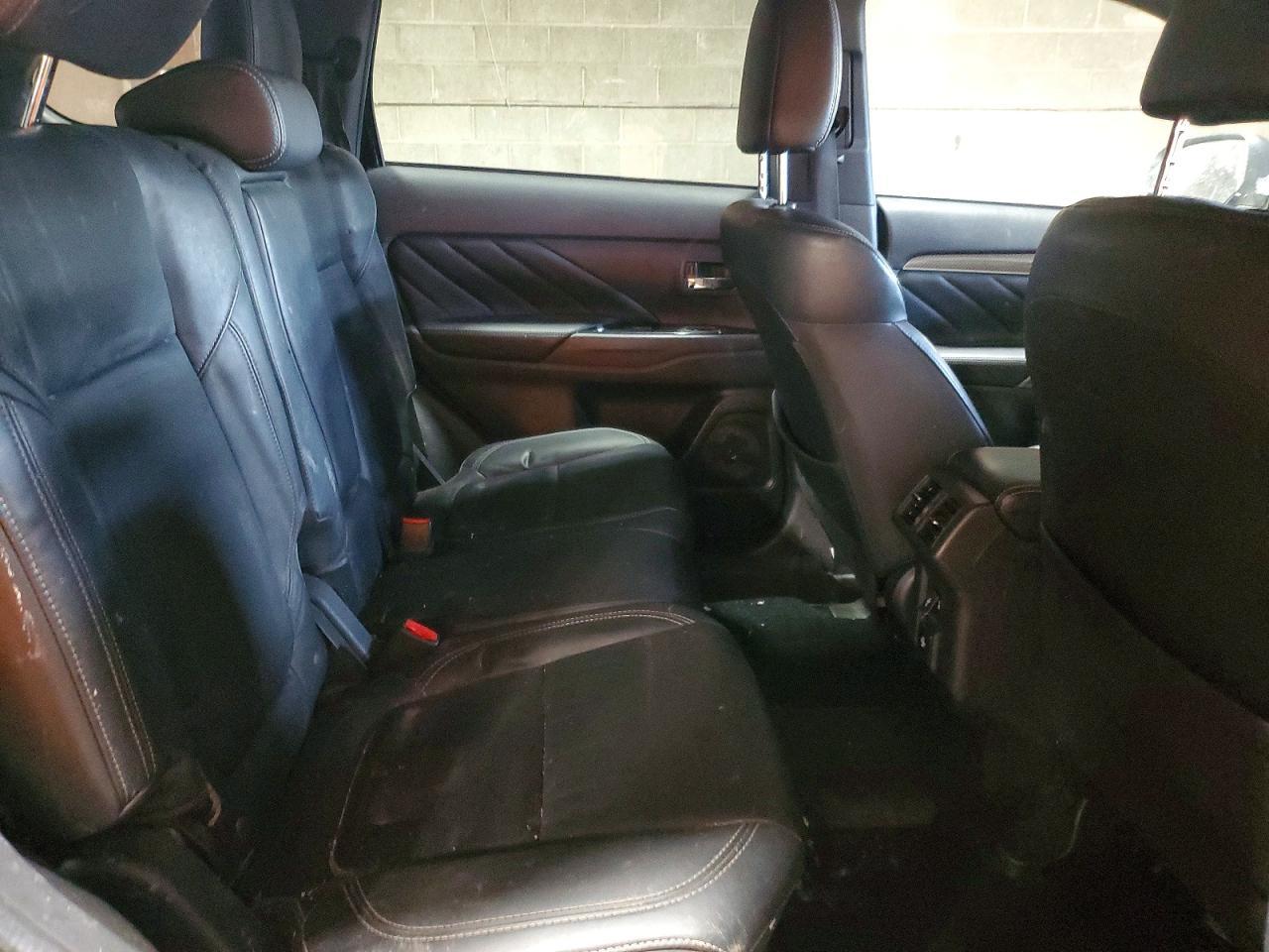 2020 Mitsubishi Outlander sel