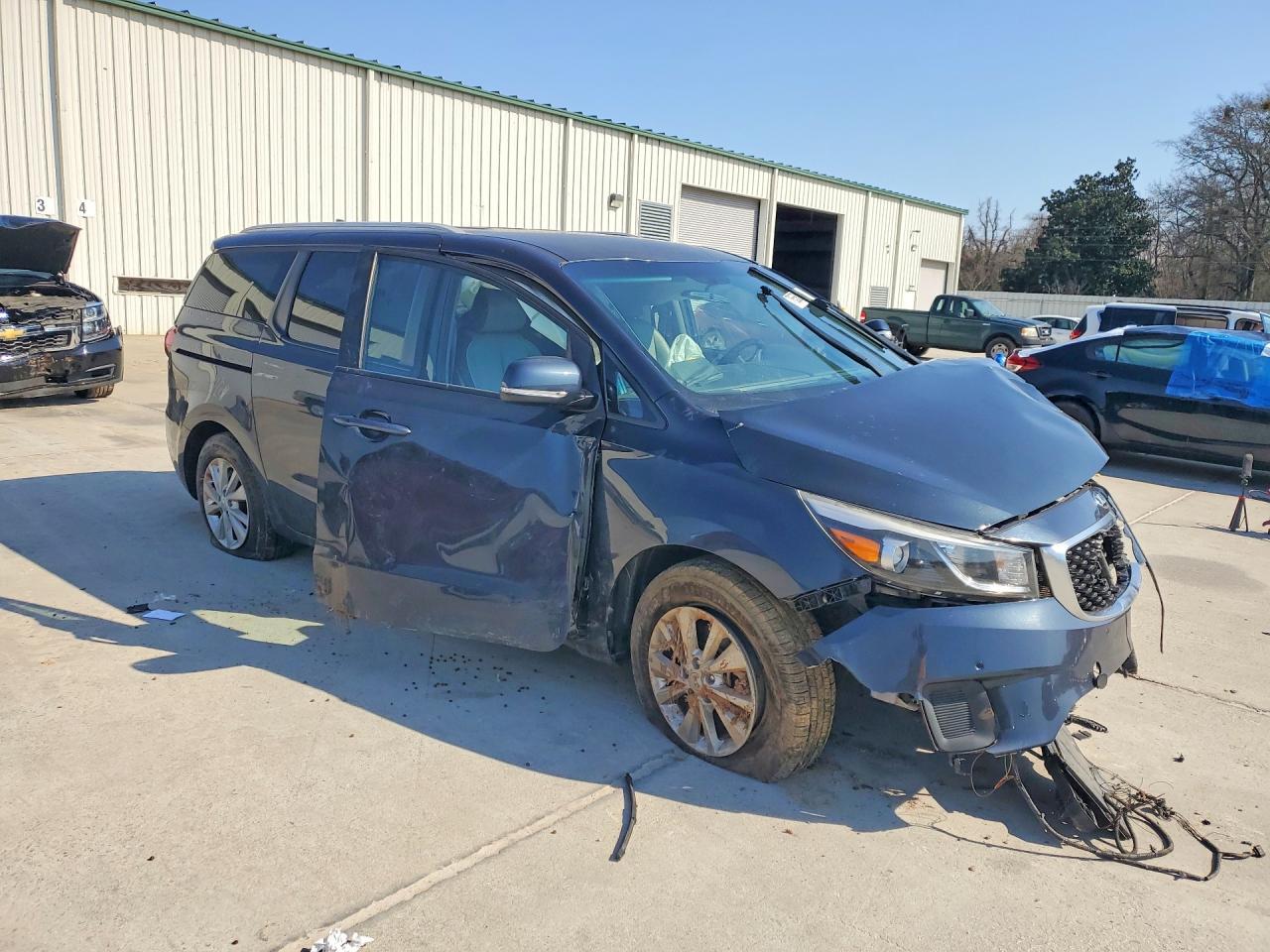 2017 KIA Sedona lx