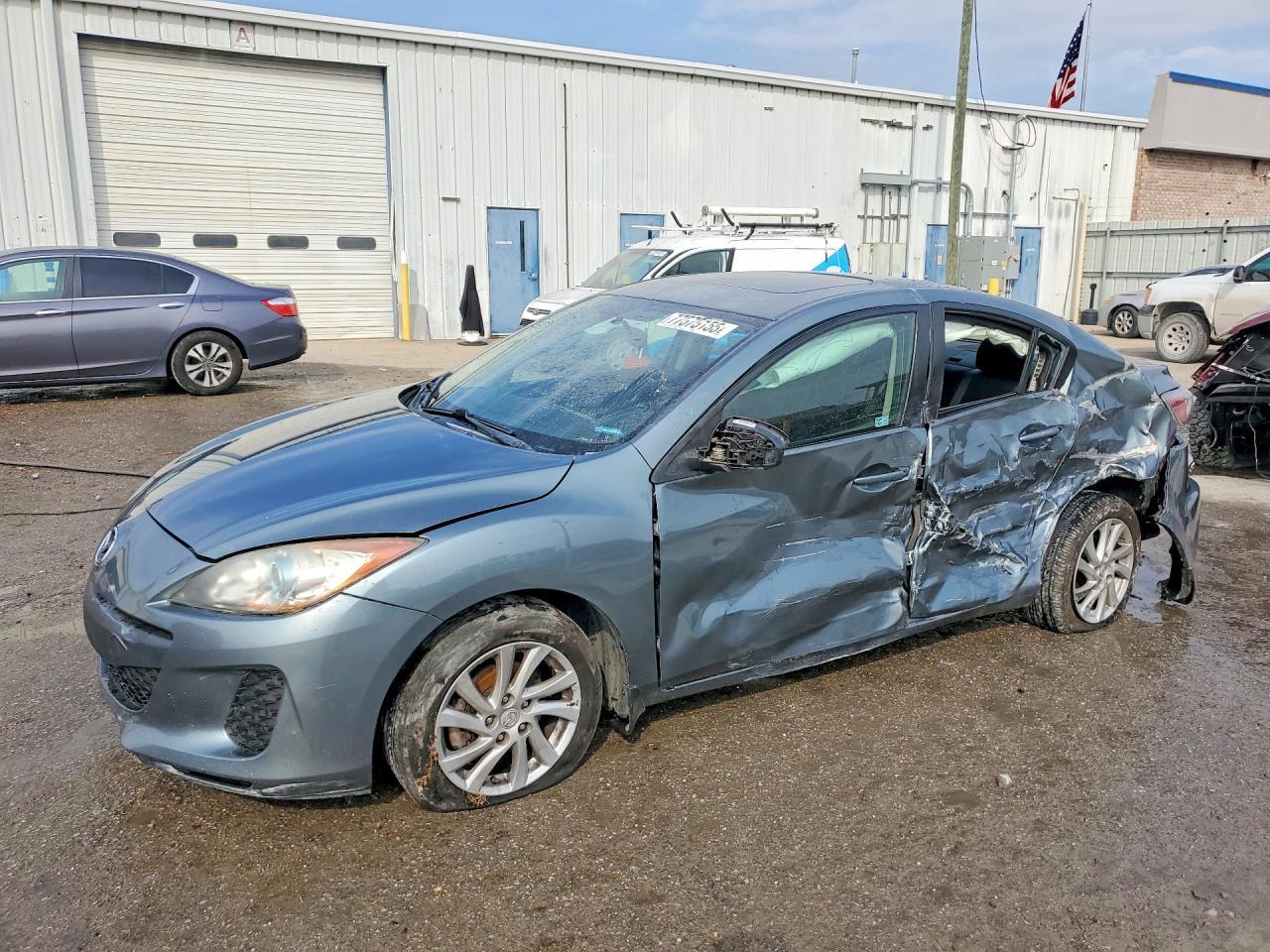 2012 Mazda 3 I