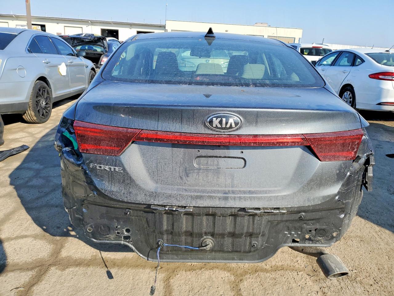 2021 KIA Forte fe