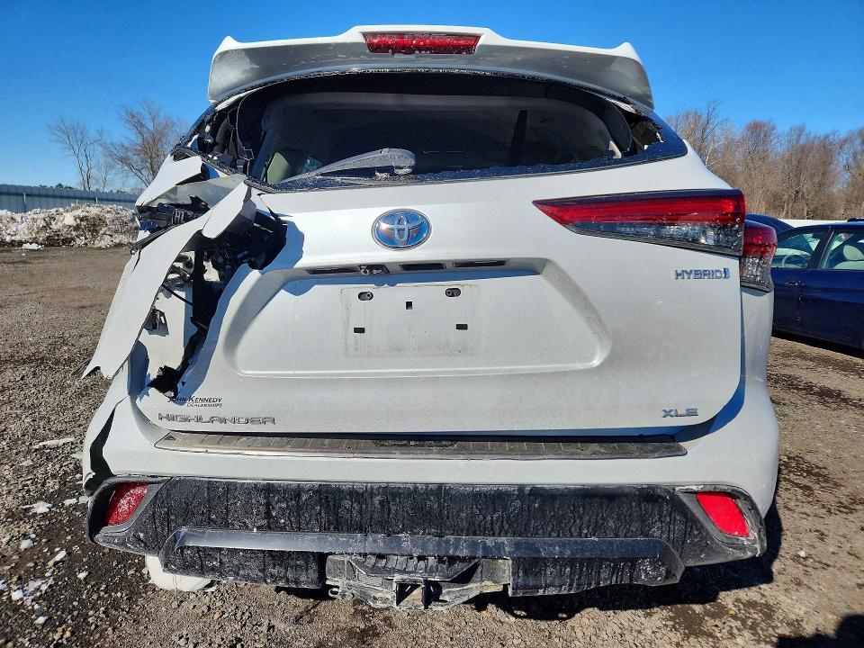 2022 Toyota Highlander Hybrid xle