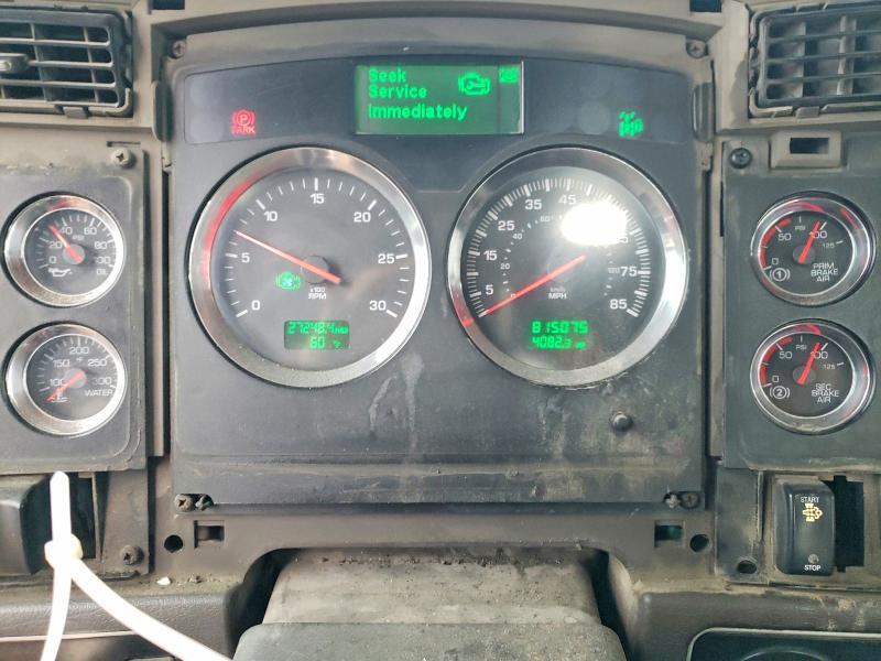 2015 Kenworth T880 Semi Truck