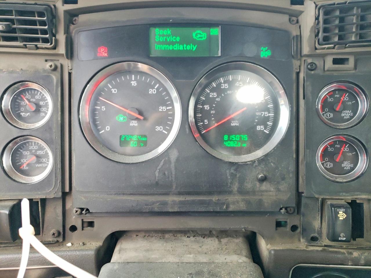 2015 Kenworth T880 Semi Truck
