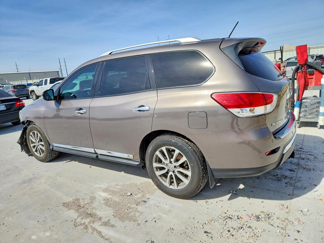 2014 Nissan Pathfinder sl