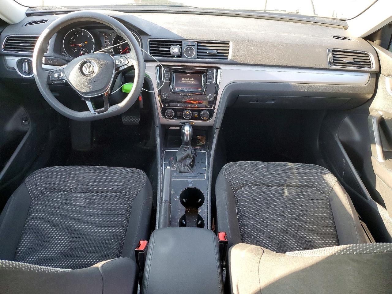 2017 Volkswagen Passat s