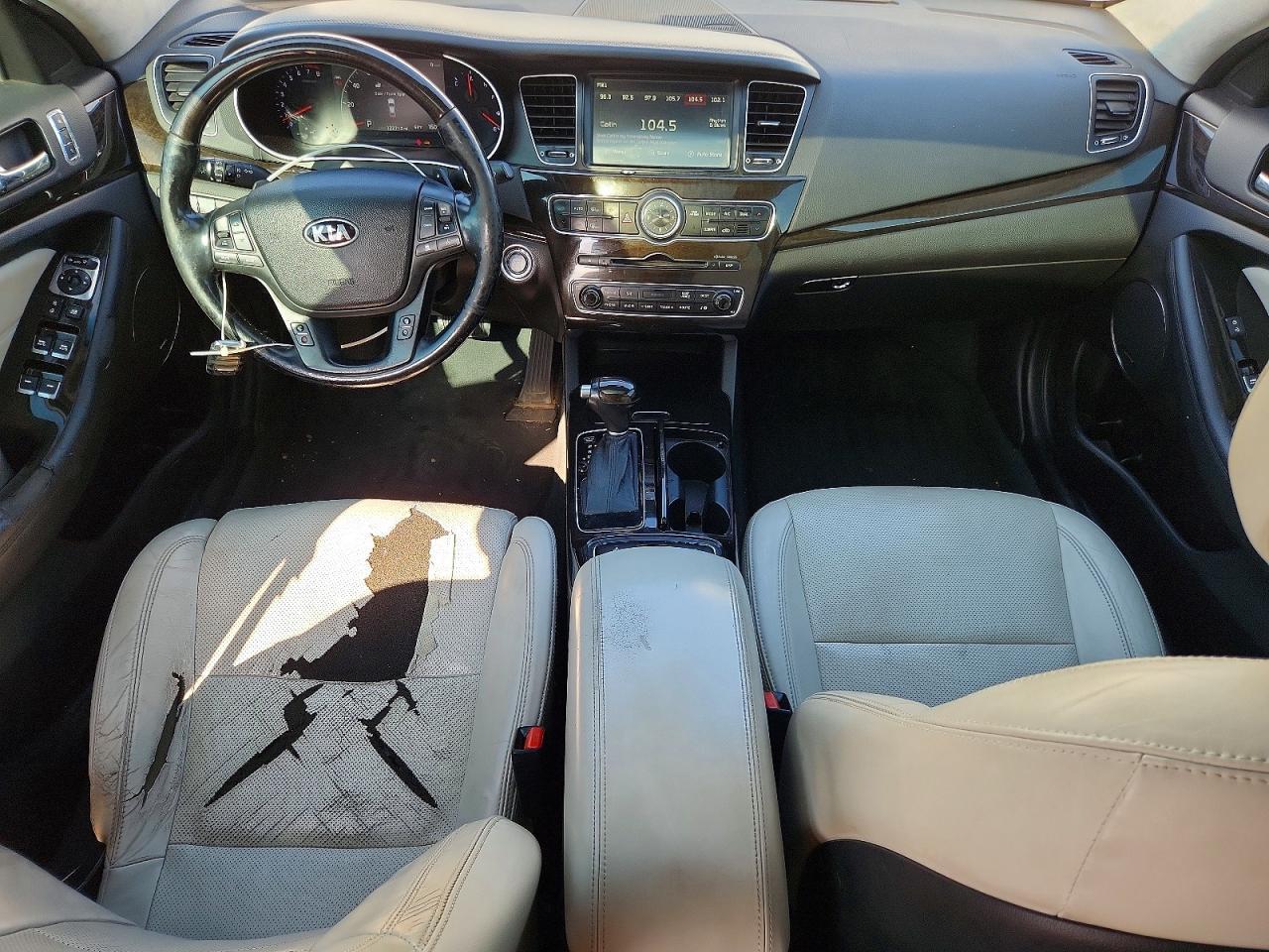 2014 KIA Cadenza Limited