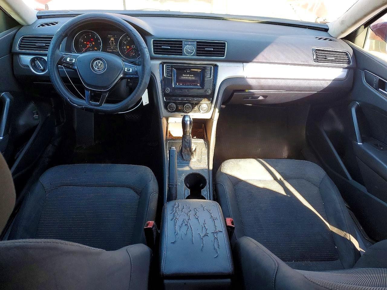 2016 Volkswagen Passat s