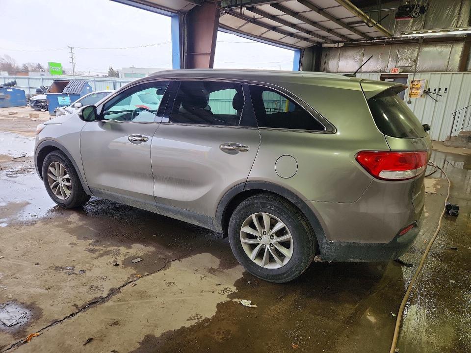2016 KIA Sorento lx V6