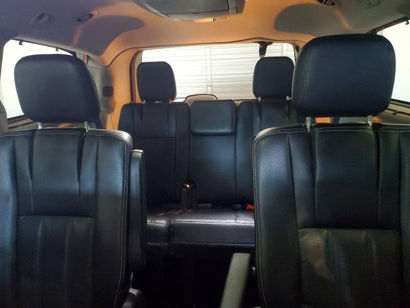 2016 Chrysler Town & Country Touring l