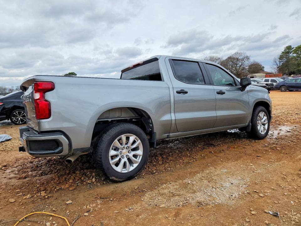 2025 Chevrolet Silverado C1500 Custom