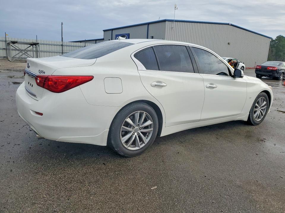2015 Infiniti Q50 Base