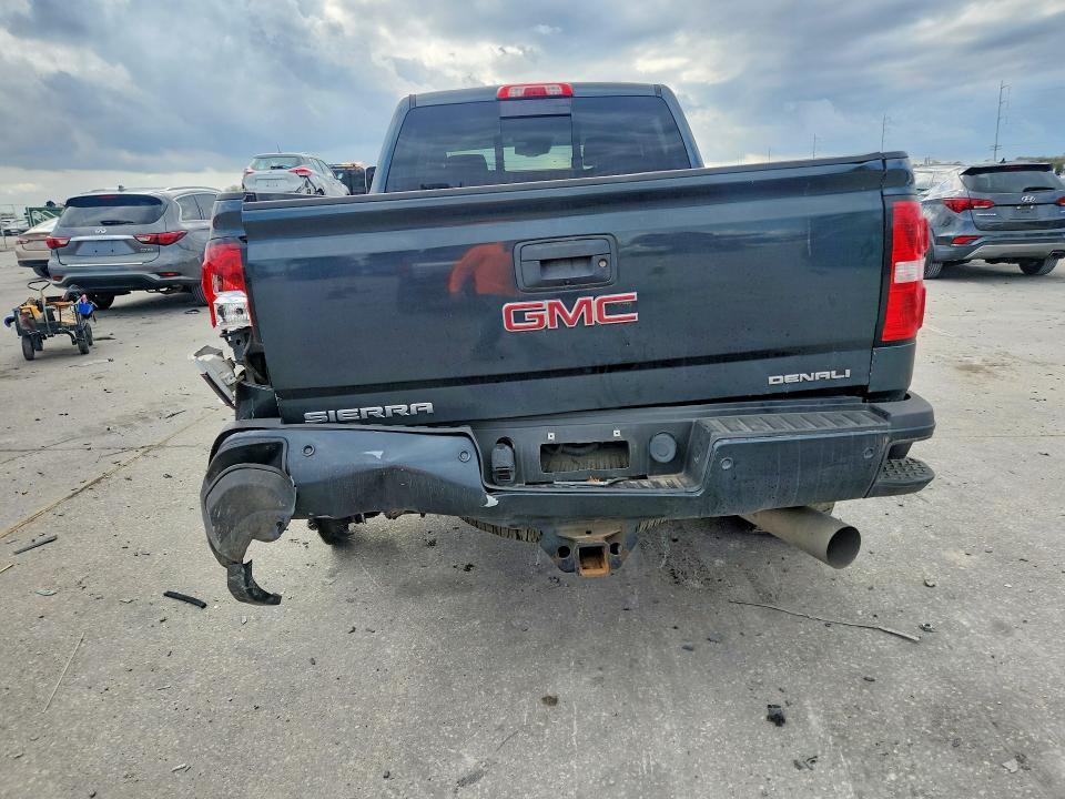 2018 GMC Sierra K2500 Denali