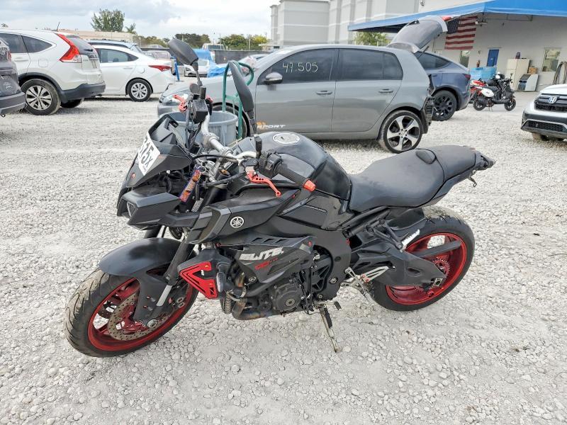 2017 Yama FZ10