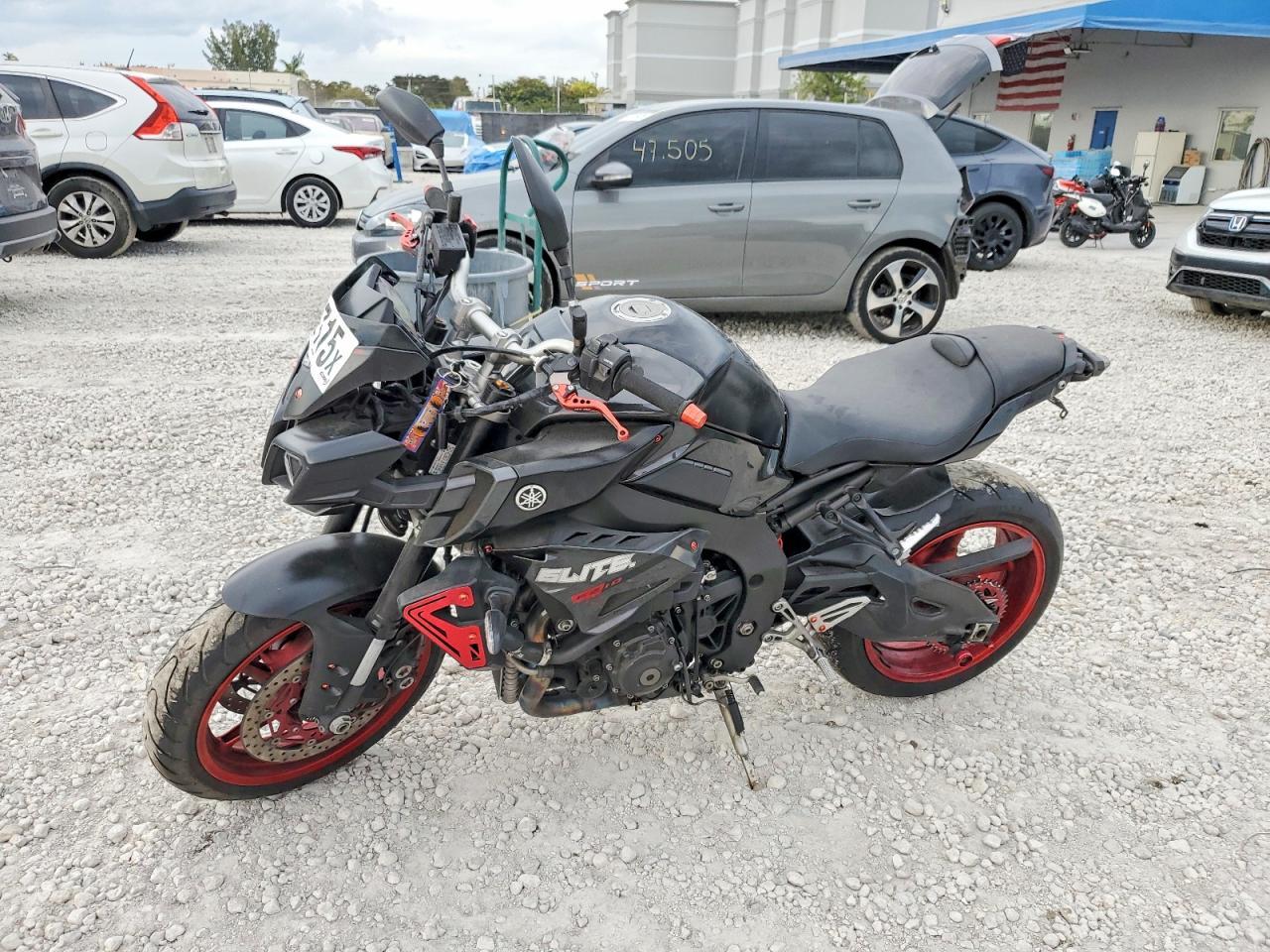 2017 Yama FZ10